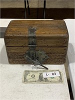 Wooden Box w/Lock & Key