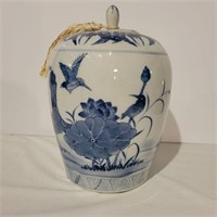 Vintage Chinese blue & white ginger jar