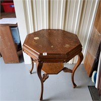 Antique Quarter Sawn Oak Lamp Table