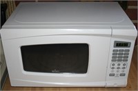 700 Watt microwave