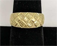 14k Gold Ring size 8 3/4