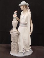 Lladro figurine of a lady