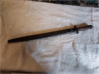 WW2 bayonet - Enfield with leather scabbard