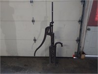 Cast iron hand pump