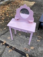 PINK CHILDS TABLE