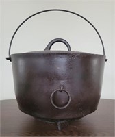 Wagner cast iron kettle #8.