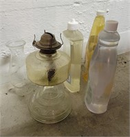 Oil lamp with oil.
