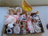 LOT OF DOLLS & DOLL BED