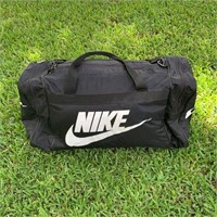 Nike duffle blk Lightweight nylon microfiber bag