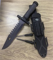 NEW SURVIVAL KNIFE WITH FIRE STARTERS