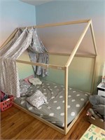 Full Size Toddler Bed/Playhouse by Montessori