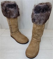 Women's UGGs Rosana Fur Lined Boots Size 6