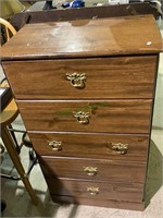 Small 5 drawer dresser - newer pressed wood