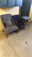 2-chairs & side table on wheels