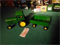 ERTL John Deere Tractor and Wagon