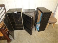 2 WOOD BOXES AND TRUNK