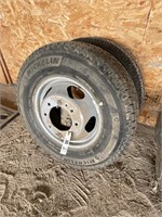 17" Tire on Dually Rim Ford, 1-16" Tire