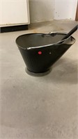 Ash bucket and scoop