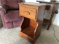 Maple Single-Drawer End Table