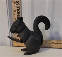 Cast iron nutcracker – squirrel