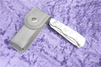 VICTORINOX SWISS ARMY POCKET KNIFE