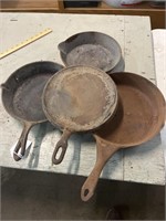 Cast and tin pans