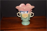 Hull Art Waterlily Vase   L8  8-1/2"