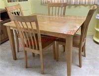 Kitchen Table & 4 Chairs 48x36x30