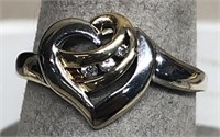 10kt. gold heart ring w/3 diamonds, size 7.5