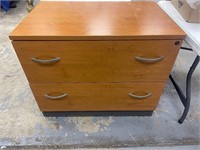 Wood drawer chest