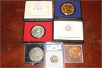 SELECTION OF COINS AND COMMEMORATIVE MEDALS