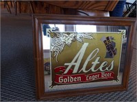 Altes Golden Lager Beer Wall Décor