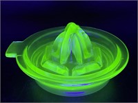 Uranium Glass Juicer 5.5” (chips apparent