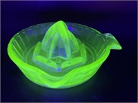 Uranium Glass Juicer 6” - Anchor Hocking