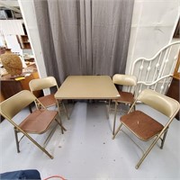 Green 34" Card Table & Chairs
