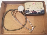 MEDICAL  RED CROSS, VINTAGE FIRST AID KIT