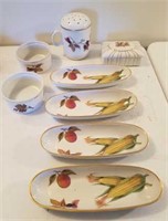 ROYAL WORCESTER AND OTHER CHINA SETS