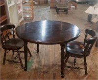 Vintage Captain's Table w/2 Leaves & Chairs