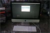 Ordinateur iMac 21.5" + clavier SANS souris