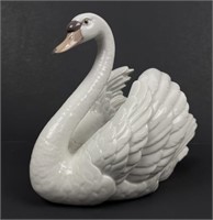 Lladro Swan 7" Tall