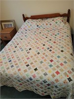 Queen Size Quilt  ( Bed Not Included)