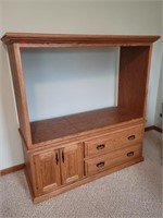 Solid Wood Entertainment Center Approx 60 x 22 x