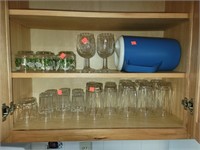 Large Lot of Drinking Glasses & Pitcher