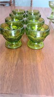 Set 8 Green Vintage Thumbprint Glassware