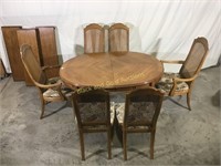 Drexel Dining room table w/ 6 chairs & 3 leafs