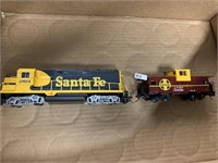 HO SCALE SANTE FE ENGINE AND CAR