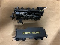 HO SCALE UNION PACIFIC ENGINE AND CAR