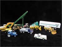 1/32 Scale Tractors and Implements