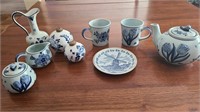 Delft Blauw Set of Holland Items