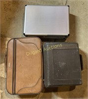 Briefcases/carrying cases